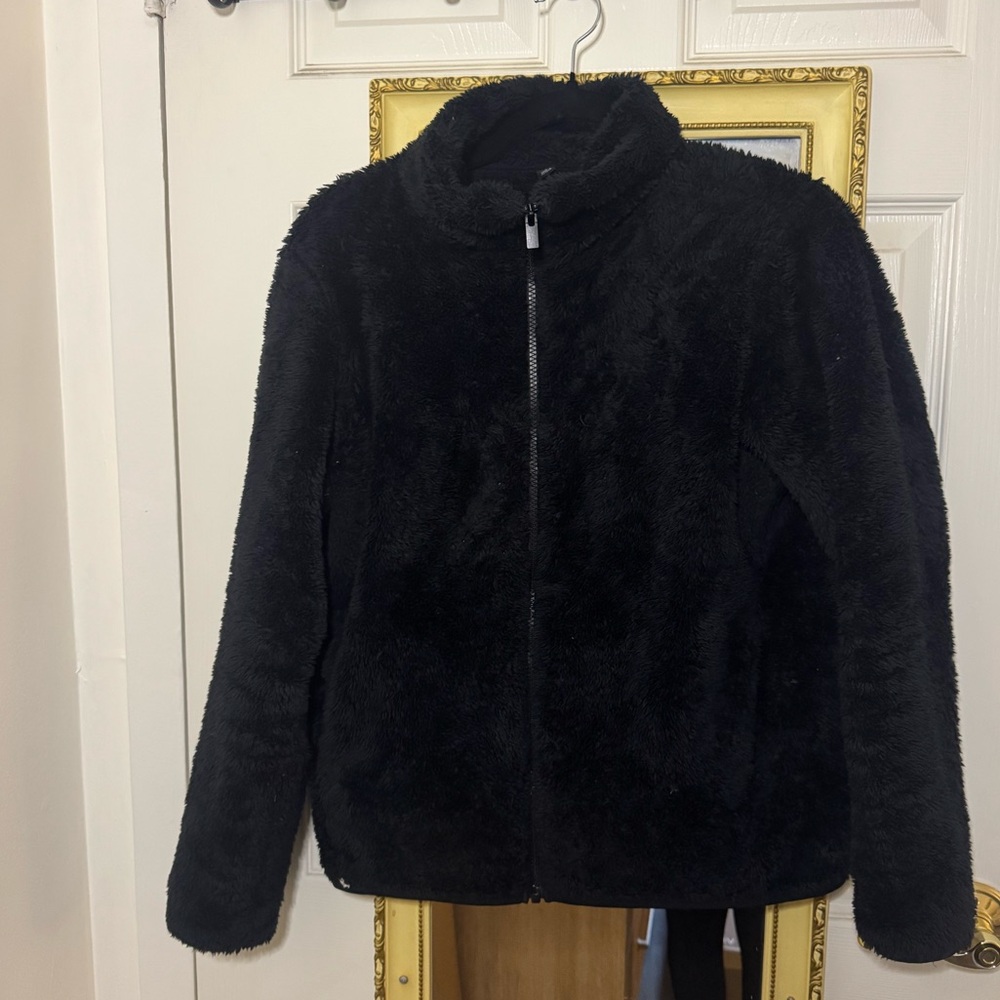 Uniqlo fuzzy jacket